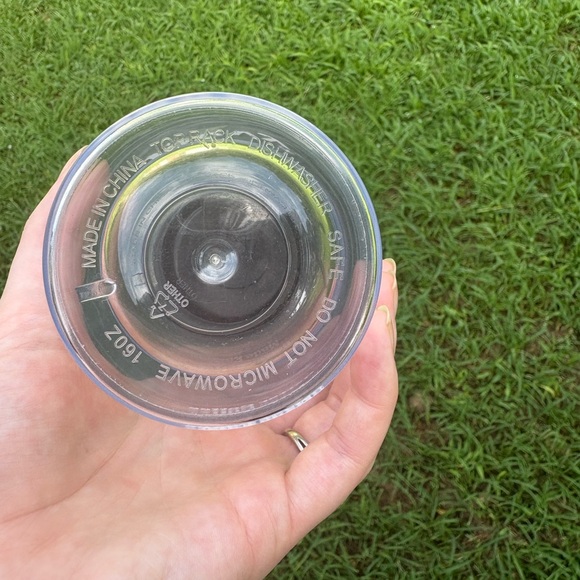 Javvy Clear Tumbler with Black Lid - Picture 3 of 5
